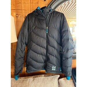 Under armor ladies M down jacket Mtn